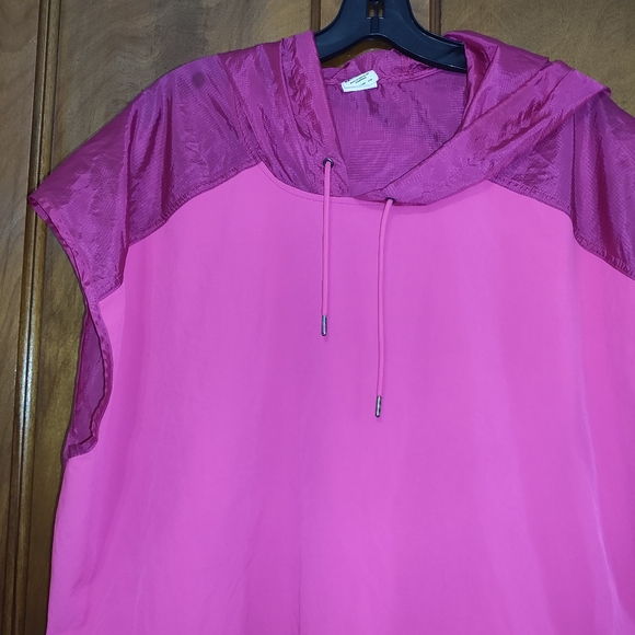 Athletic Set - Picture 2 of 16